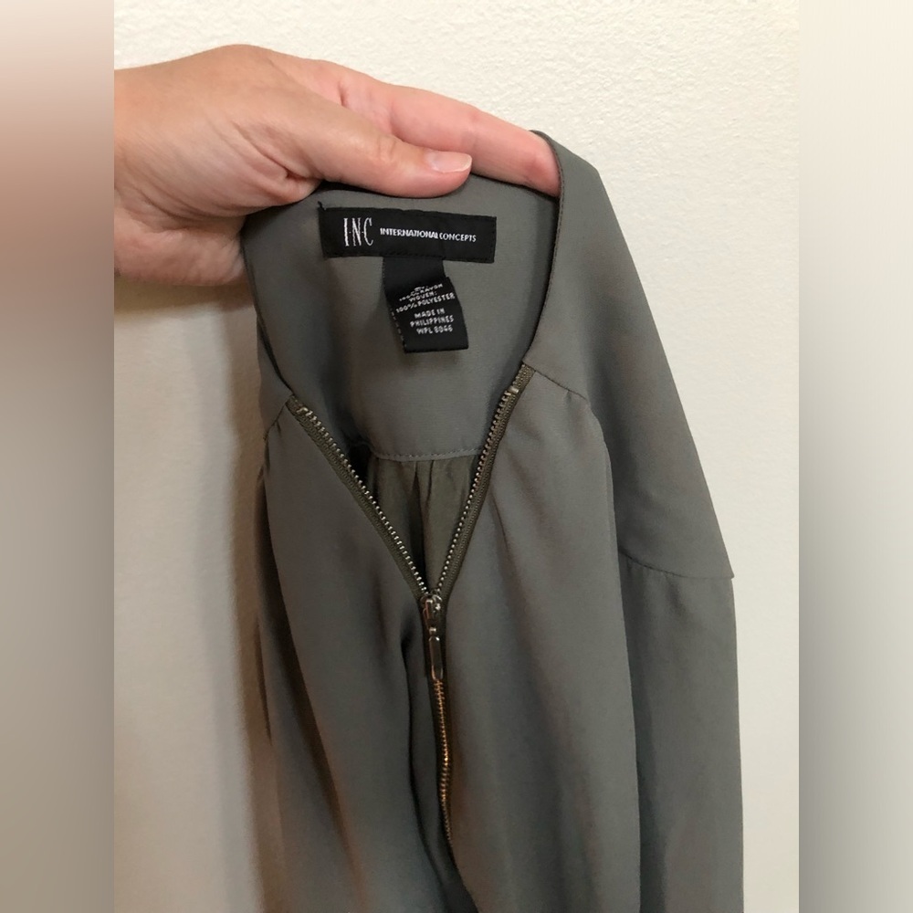 INC International Concepts Women’s S Olive Green Long/1/2 Sleeved Zipper Blouse - Picture 11 of 12